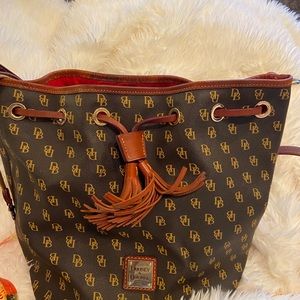 Dooney & Bourke